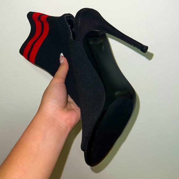 Valentines date ?? 🥂🤩 - Picture 1 of 2